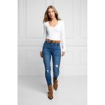 Holland Cooper Long Sleeve Vee Neck Tee – White – Ladies Clothing - Crep Direct UK Holland Cooper Long Sleeve Vee Neck Tee – White – Ladies Clothing - Crep Direct UK